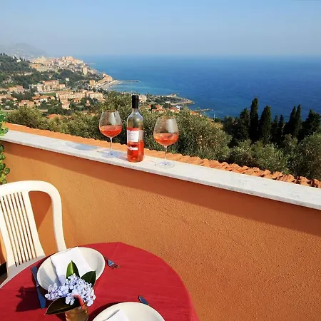 Chiara Apartman Imperia